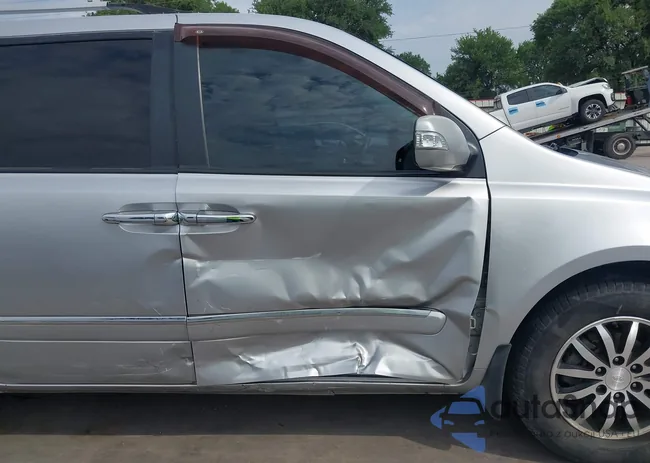 KNDMH4C70B6383481: 42270492