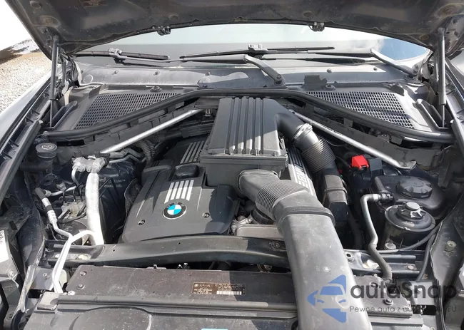 5UXFE43518L028845: 42270535