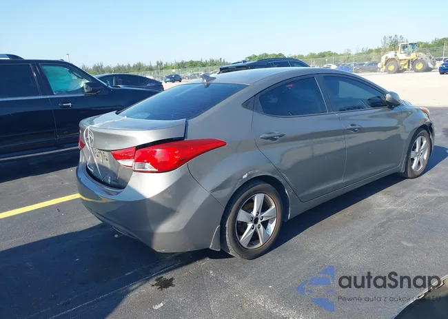 5NPDH4AE0DH395673: 42270640