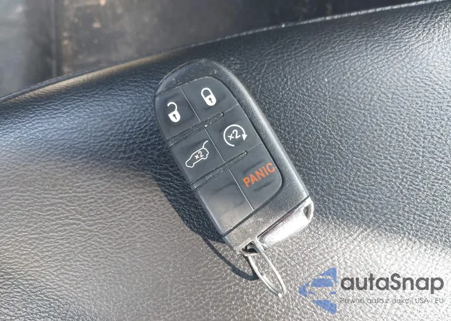 3C4NJDBBXJT313943: 42270764