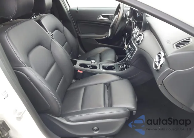 WDCTG4GB6JJ440110: 42270117