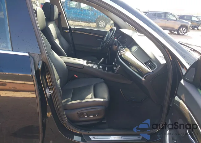 WBA5M2C53ED085555: 42270121