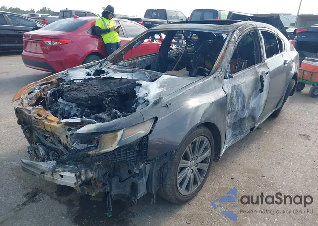 19UUA8F30DA017803: 42270185