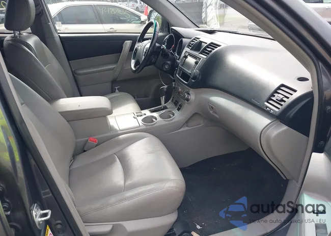 5TDBK3EHXDS229002: 42270210