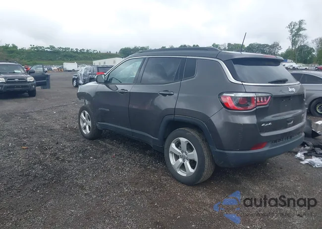 3C4NJDBB3KT741841: 42271424