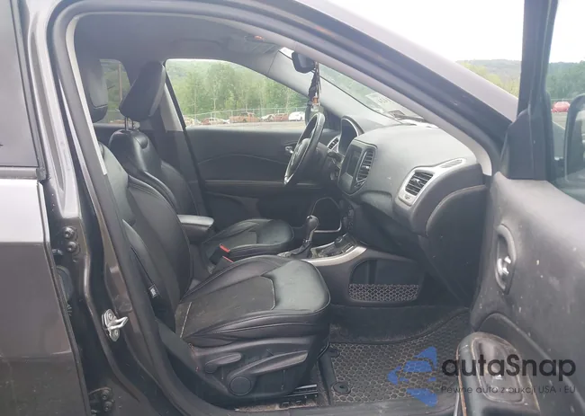 3C4NJDBB3KT741841: 42271424