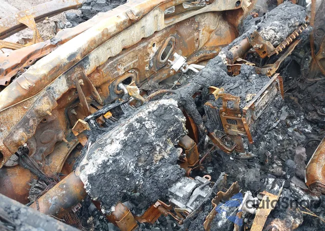 1N4AL2EP5CC144388: 42271722