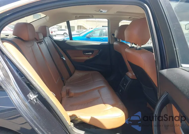 WBA3A5G59CNP16943: 42272421