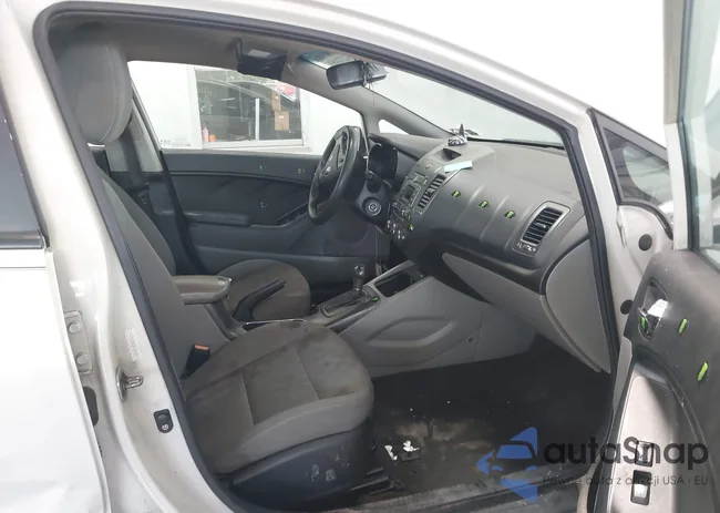 KNAFK4A68F5295100: 42272493