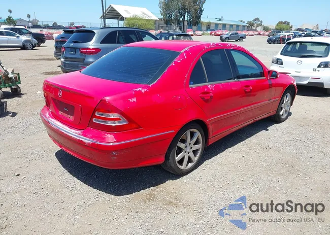 WDBRF40J83A484647: 42272582