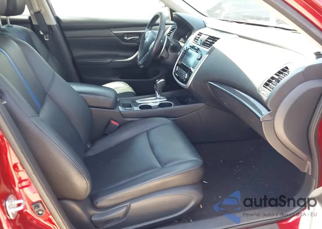 1N4AL3AP5JC143508: 42271895