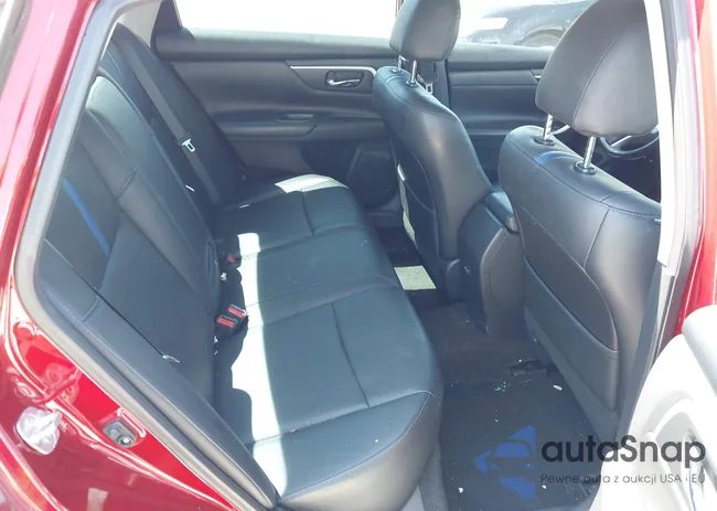 1N4AL3AP5JC143508: 42271895