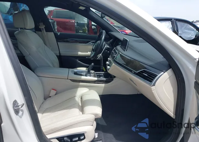 WBA7F2C5XHG422681: 42271953