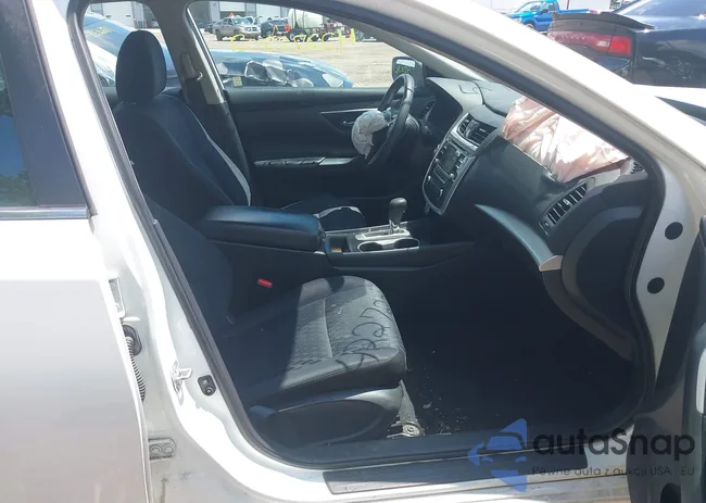 1N4AL3AP3JC183120: 42272202