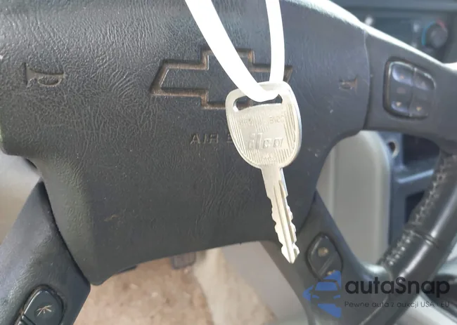 1GNEC13Z43J104445: 42273456