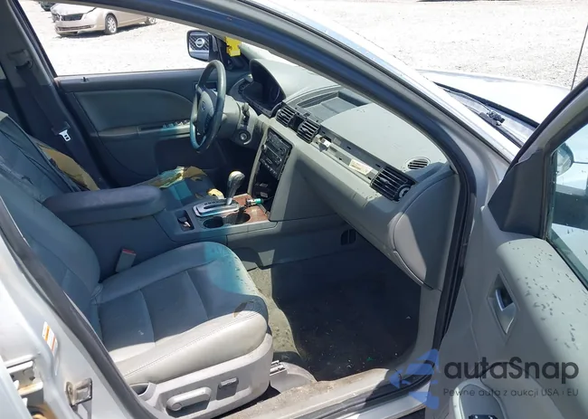 1FAHP24175G103739: 42273730