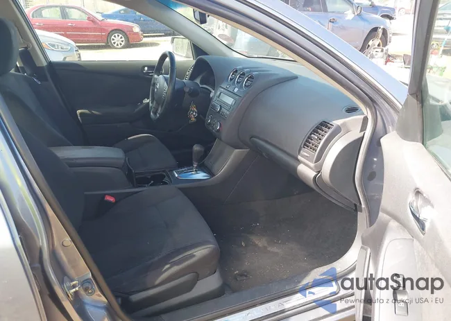 1N4AL2AP4CC104180: 42272996