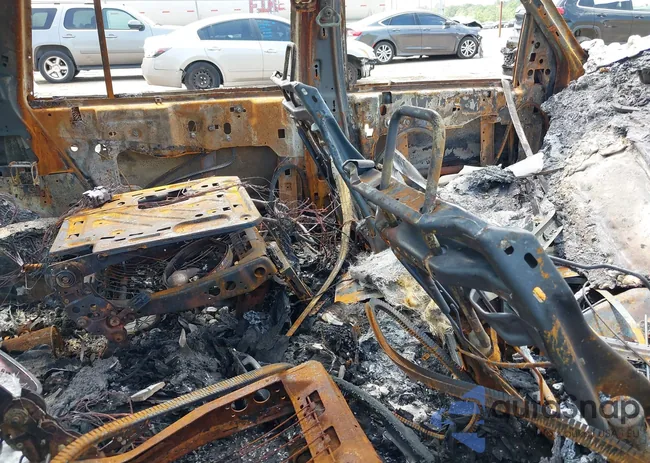 5LMFU27588LJ10177: 42273073