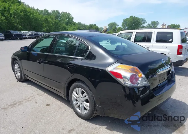 1N4AL2AP1BN433860: 42273242