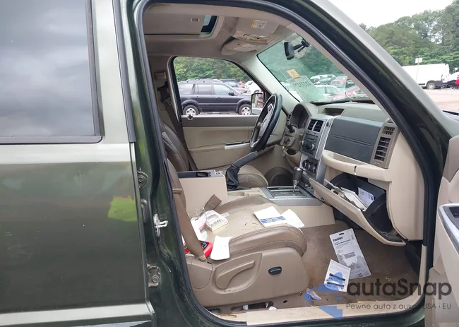 1J8GP58K78W136849: 42273275