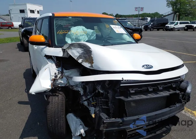 KNDJ23AU5L7057937: 42274559