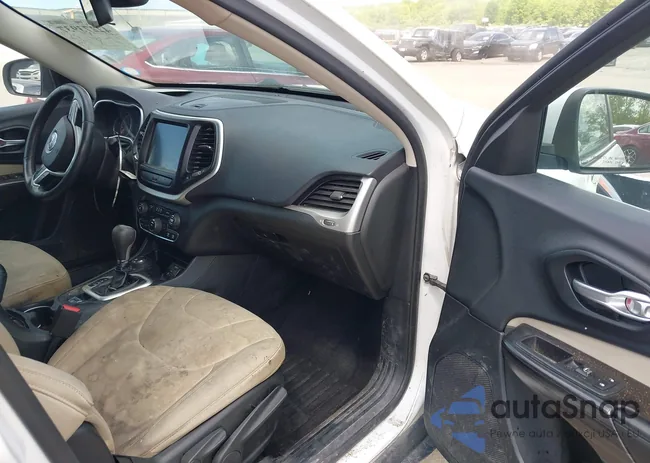 1C4PJMCS3FW557734: 42273937