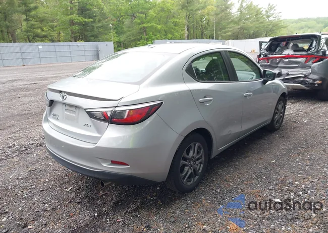 3MYDLBYV3KY525777: 42275400