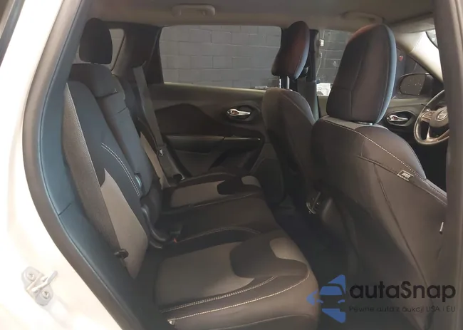 1C4PJLAB3FW532765: 42275569