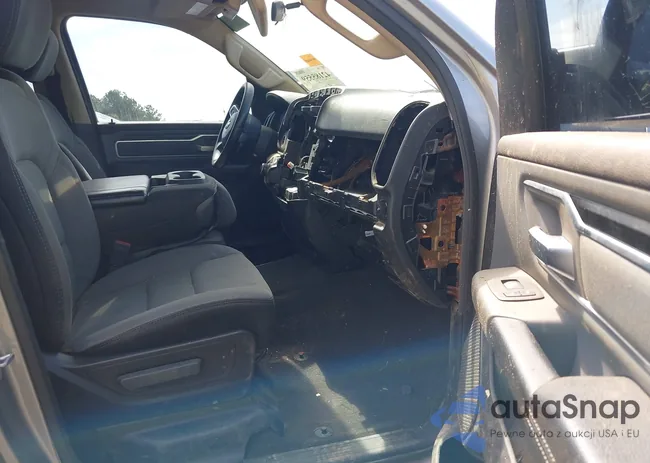 1C6SRFFTXLN101550: 42275672