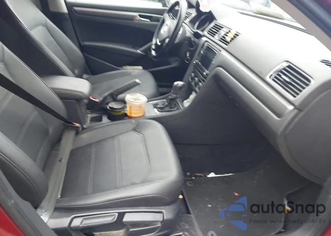 1VWDT7A38HC057399: 42275681