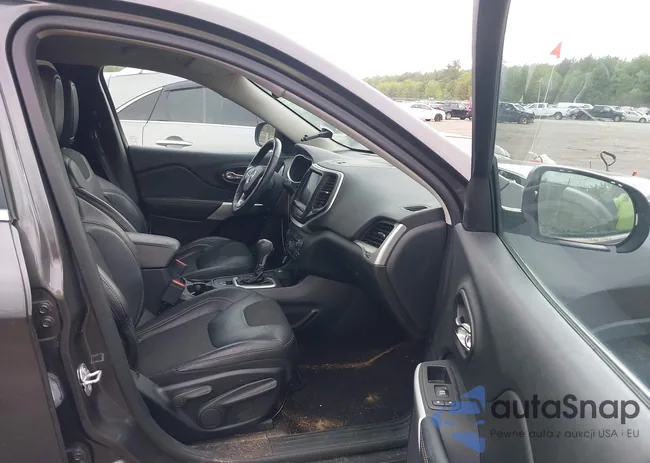 1C4PJMLX1JD570840: 42275704