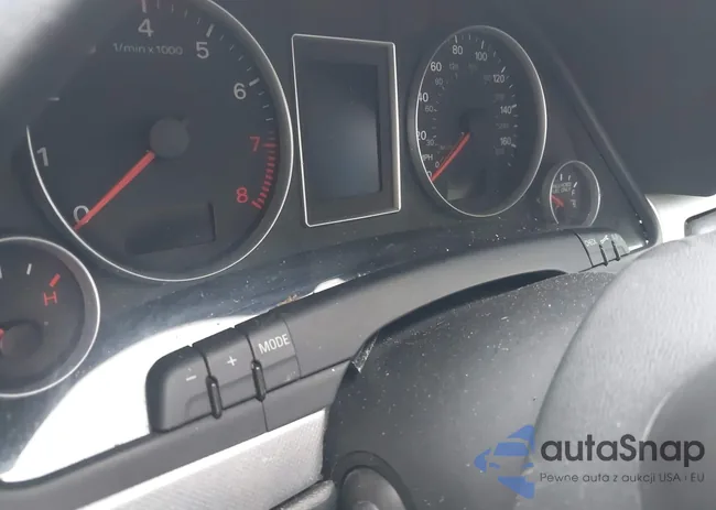 WAUDF78E28A014915: 42275097