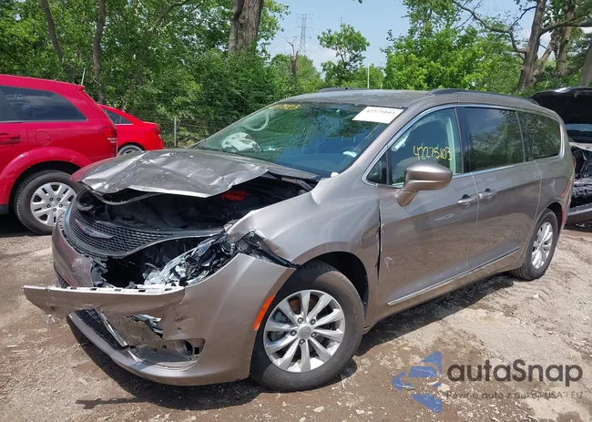 2C4RC1BGXHR569390: 42275103