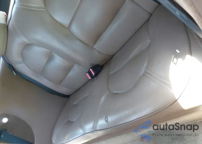 YS3AK76E1R7000953: 42275196