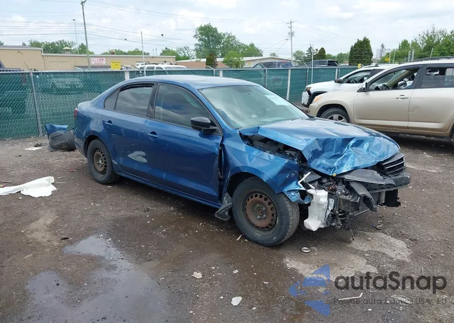 3VW267AJ2GM377800: 42276579