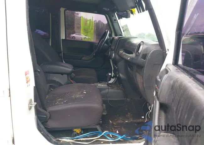 1C4BJWDG9DL699472: 42276843