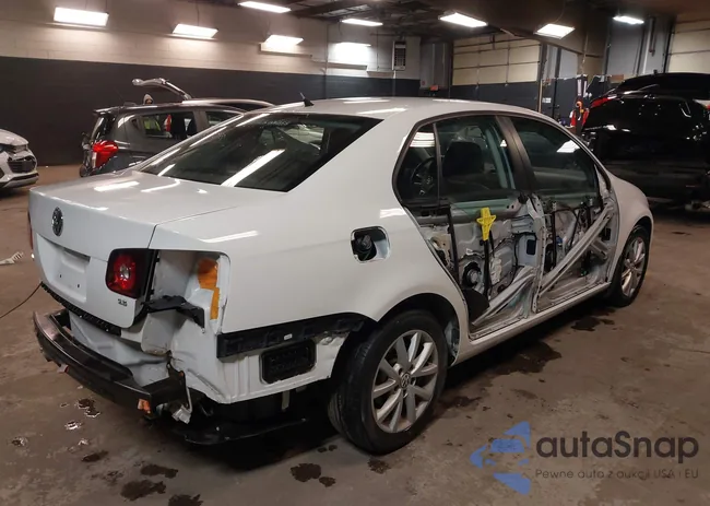 3VWRZ7AJ0AM162980: 42275941