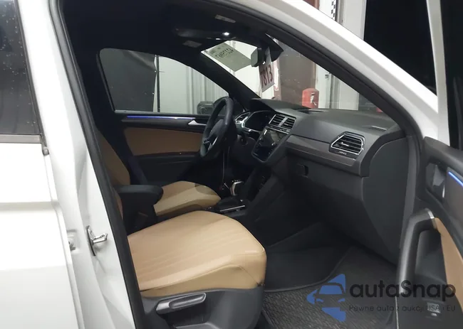 3VVCB7AX2RM231148: 42275967