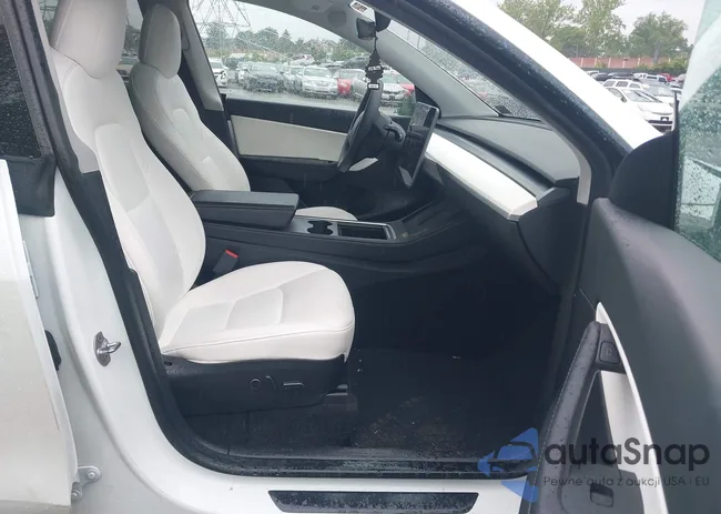 5YJYGDEE6MF182630: 42277344