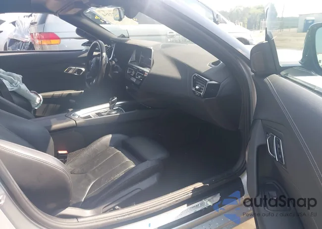 WBAHF9C00MWX17614: 42277354