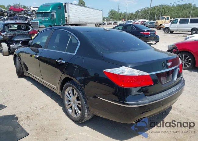 KMHGC4DF0BU131917: 42277731