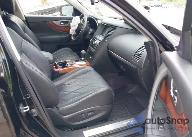 JN8CS1MW6EM410768: 42277832