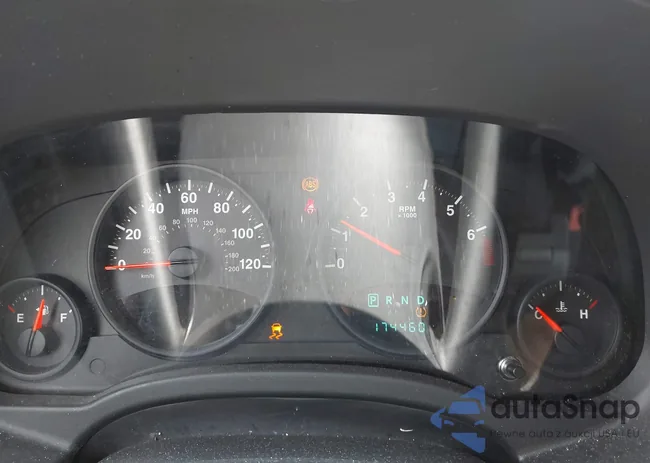 1C4NJDBB3CD616233: 42276878