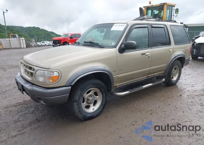 1FMZU83P1YZC35657: 42278366