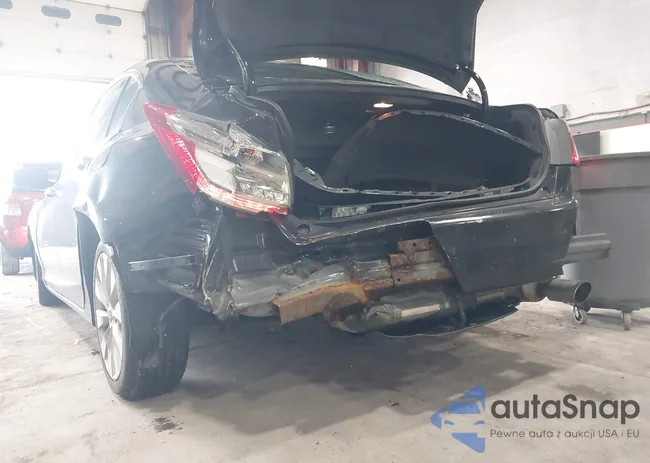 1HGCR2F83FA108872: 42277894