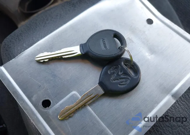 1B7GL42XX2S526165: 42277907