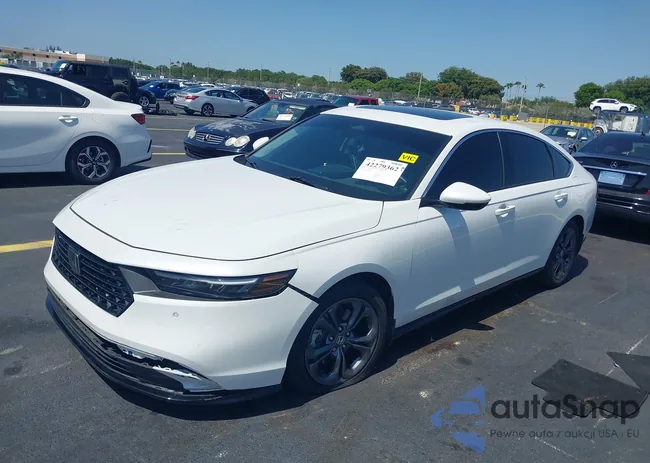 1HGCY2F68RA052031: 42279362