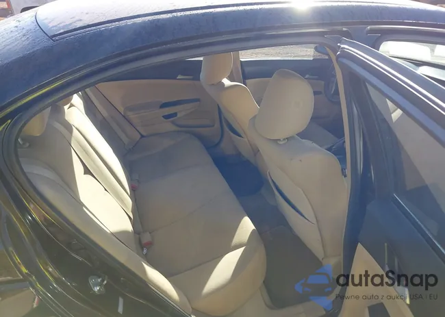 1HGCP2F39CA145690: 42279628