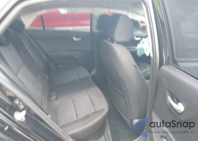 3KPA24AD9ME406458: 42279838