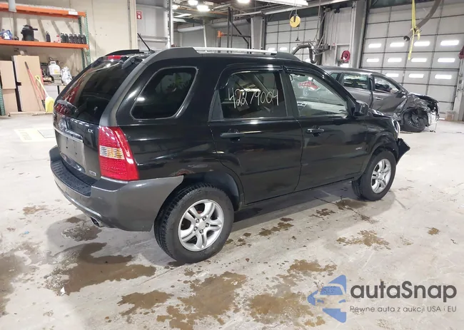 KNDJE723177439778: 42279004